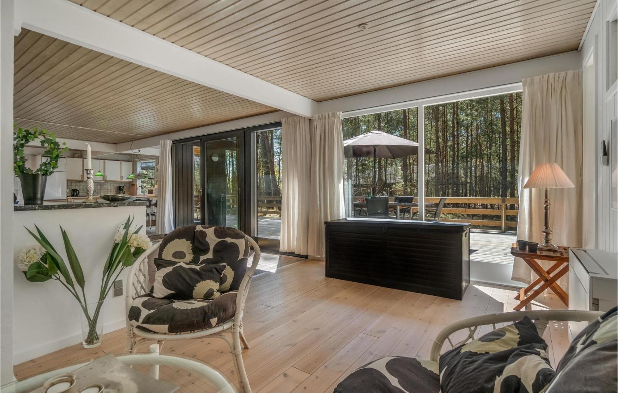 Lovely Home In Nexo With Kitchen Eksteriør bilde